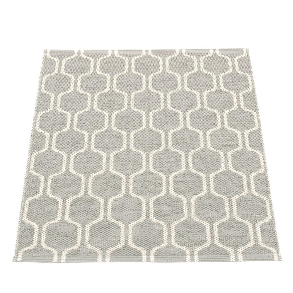 Pappelina Ants Warm Grey & Vanilla Mat - 70 x 90 cm