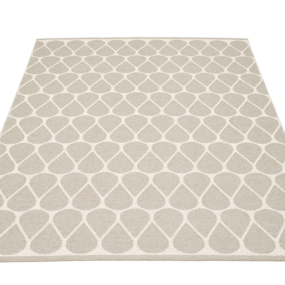 Pappelina Dana Large Rug - Linen & Vanilla 180 x 275 cm