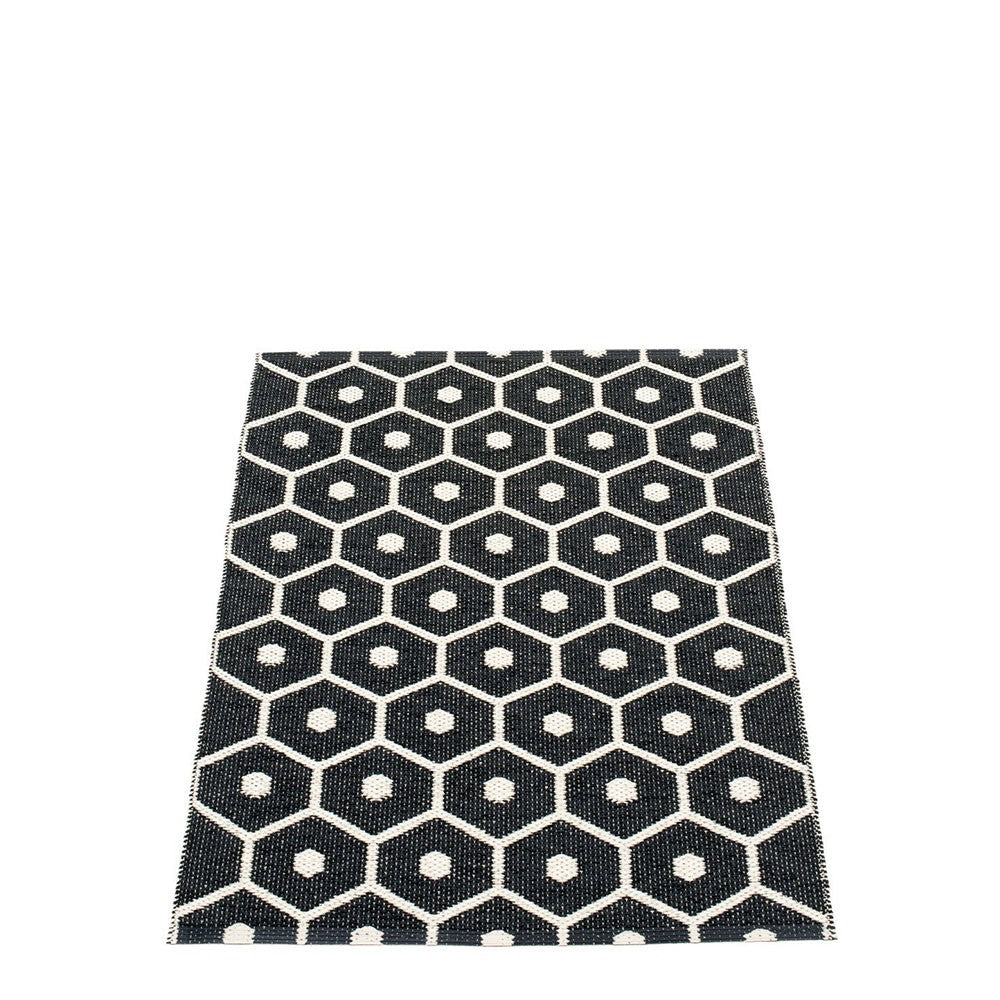 Pappelina Honey Black & Vanilla Runner - 70 x 100 cm