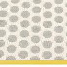 Pappelina Noa Warm Grey & Vanilla Mat - Detail