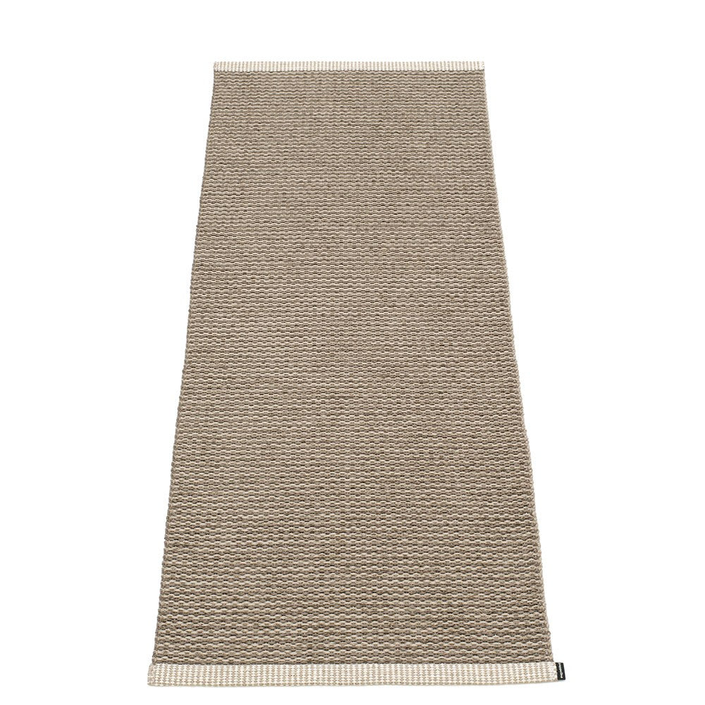 Pappelina Mono Dark Mud : Mud Runner 60 x 150 cm