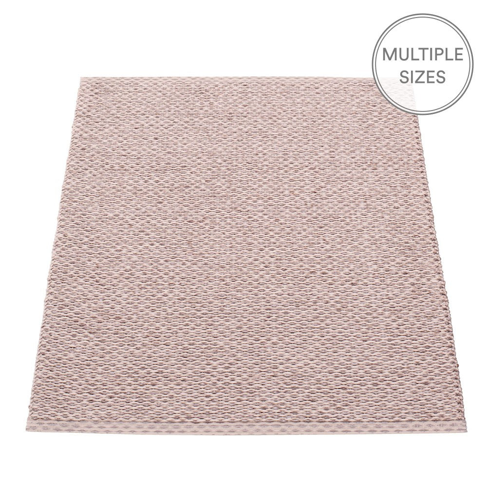 Pappelina Svea Lilac Metallic Mat - 70 x 90 cm