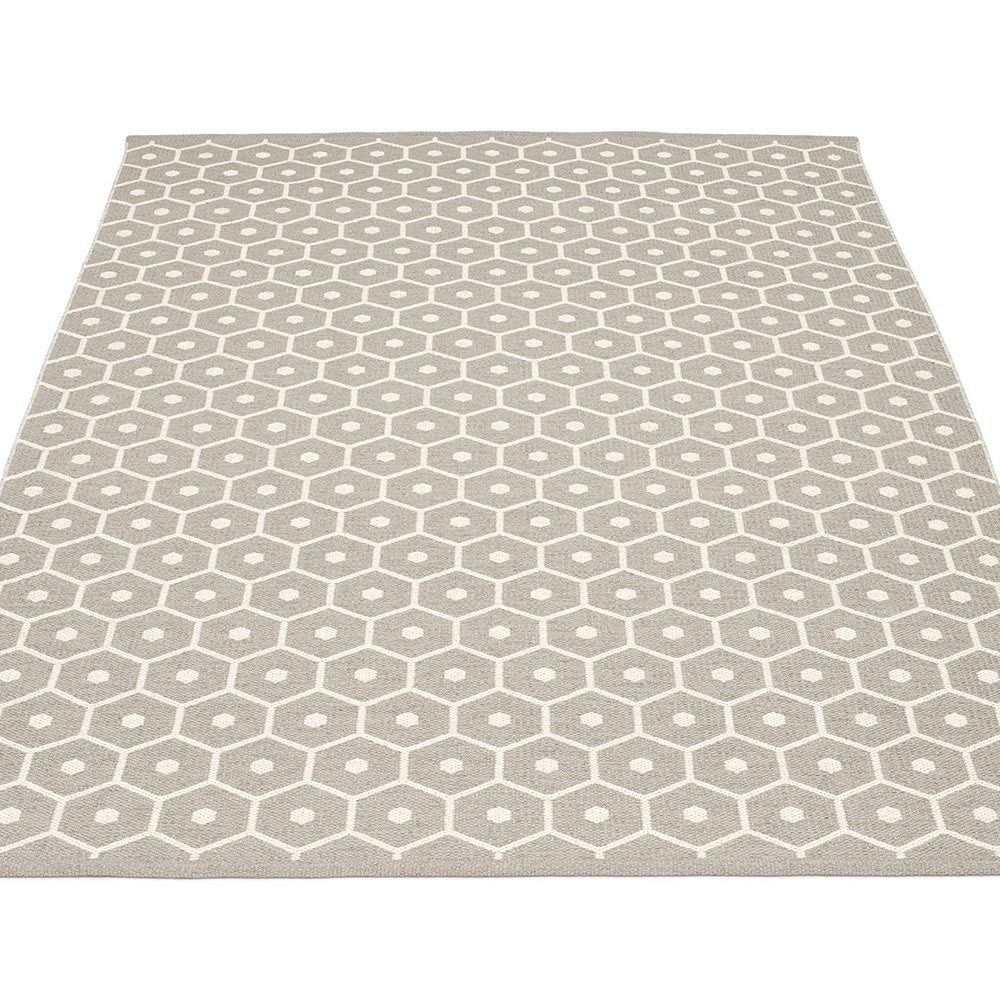 Pappelina Honey Large Rug - Warm Grey