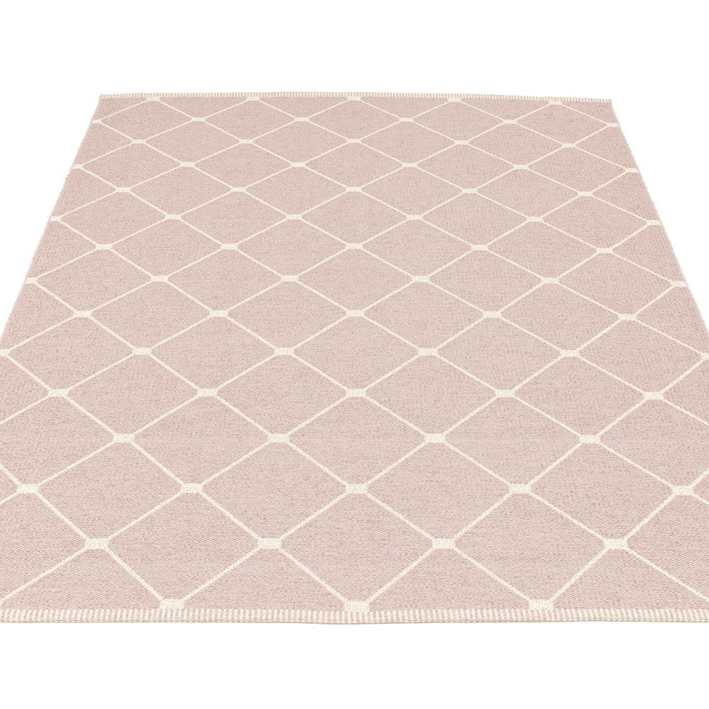 Pappelina Regina Large Rug - Pale Rose