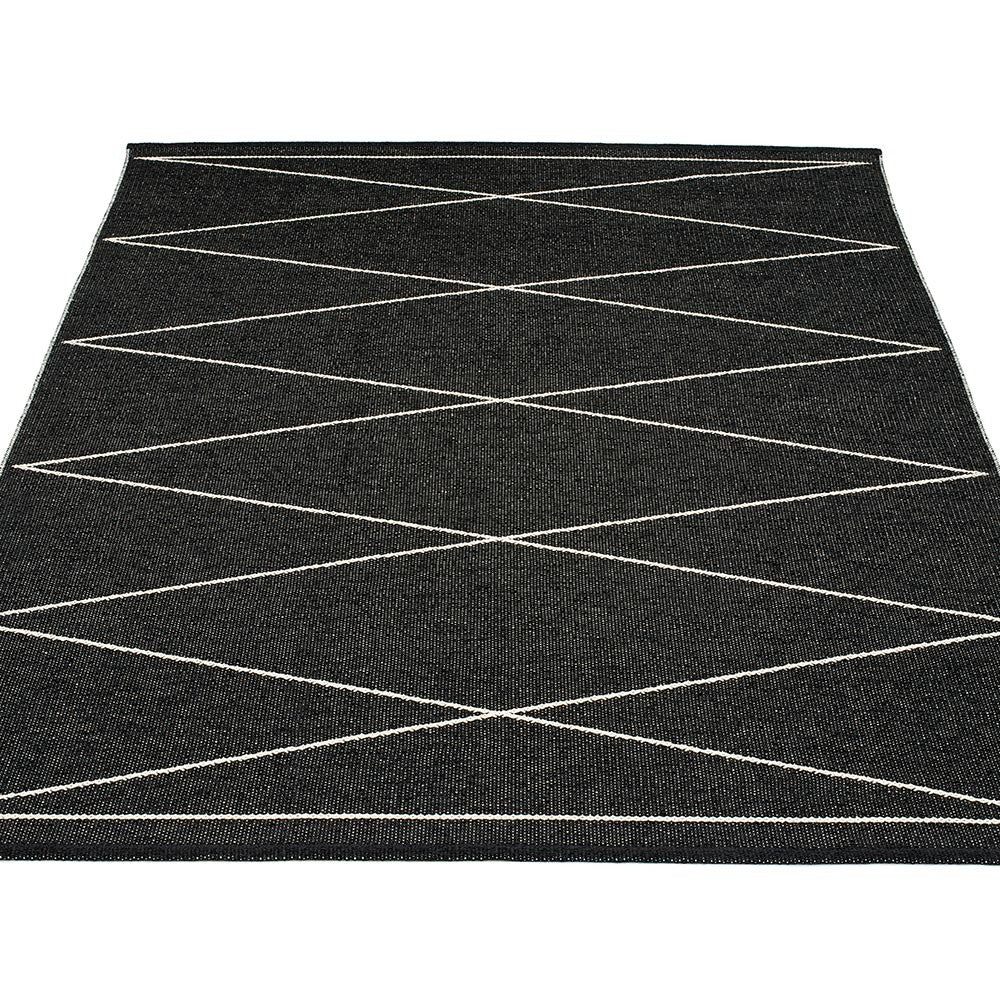 Pappelina Max Large Rug - Black