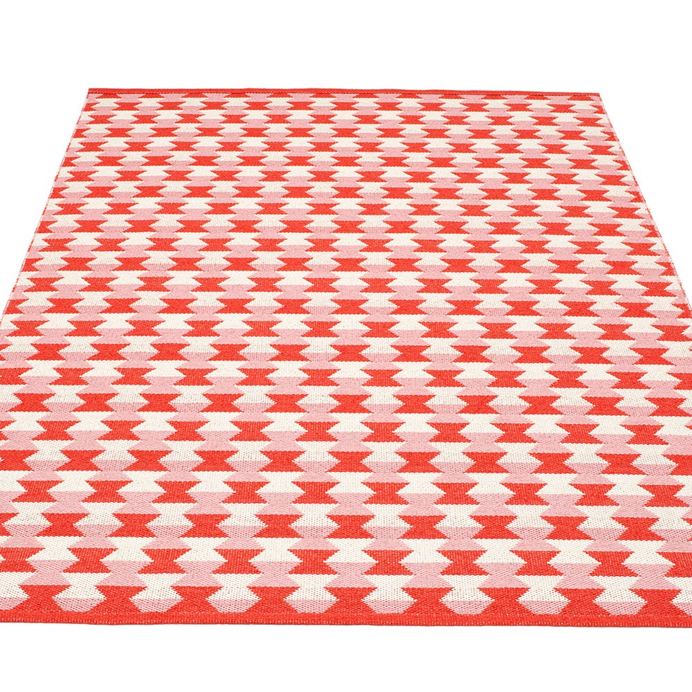 Pappelina Dana Large Rug - Coral Red Reverse