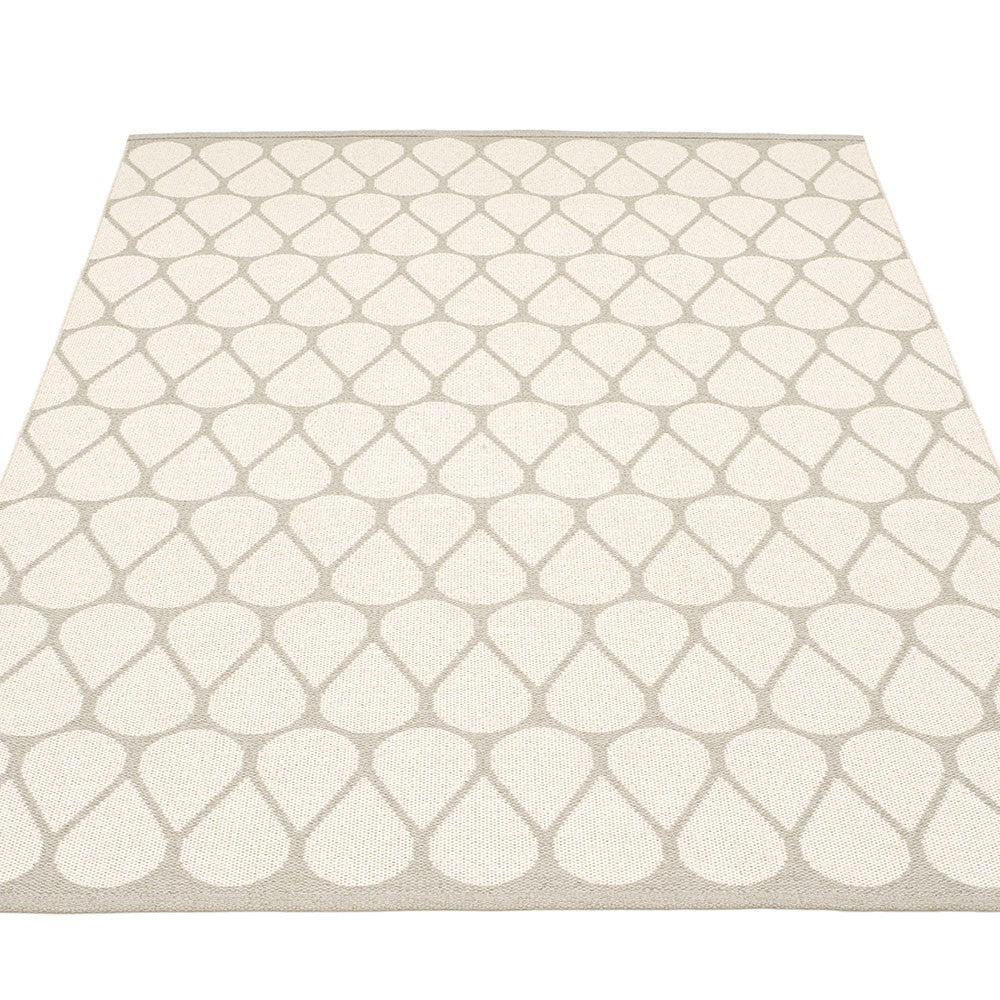 Pappelina Dana Large Rug - Linen & Vanilla 180 x 275 cm Reverse