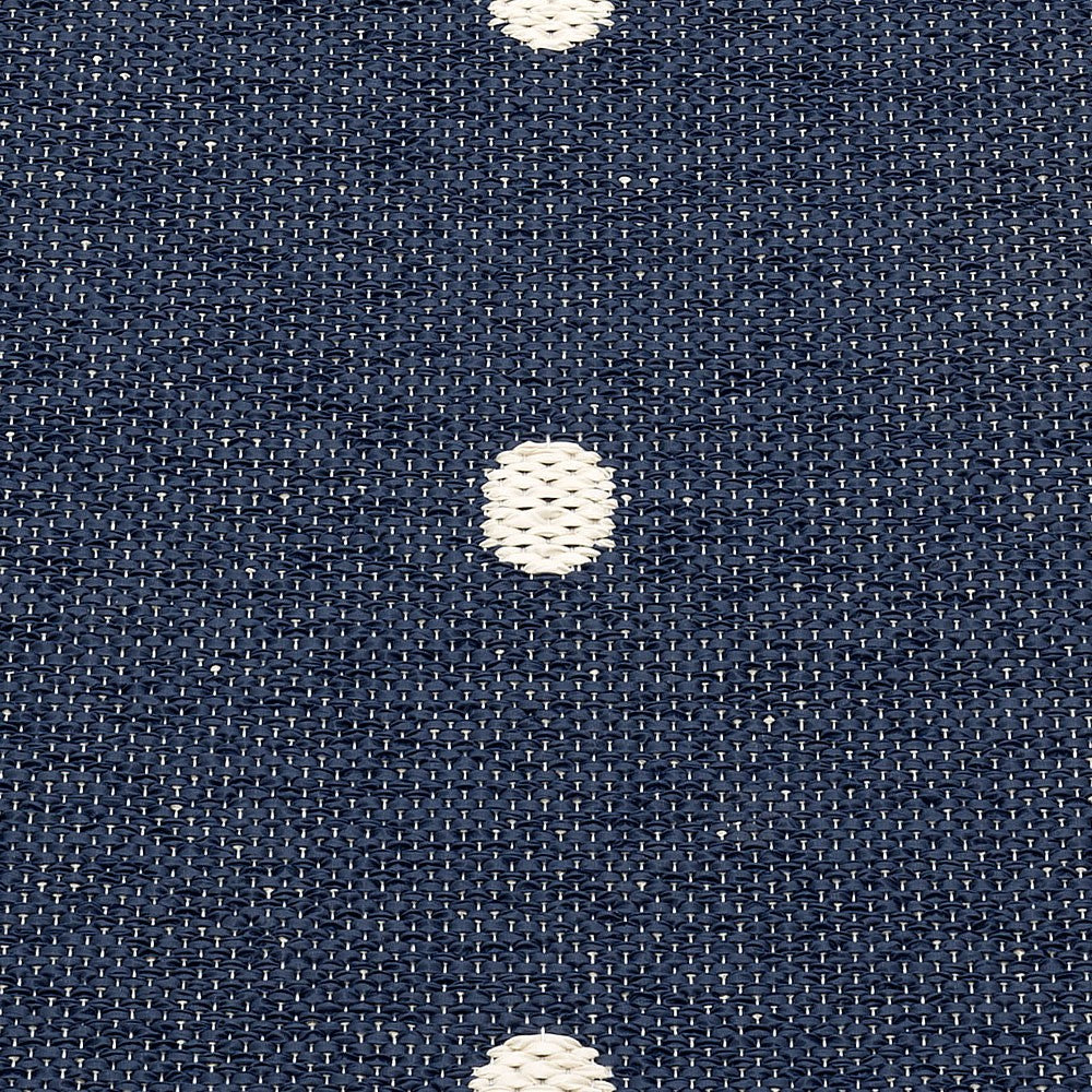 Pappelina Peg Runner - Dark Blue & Vanilla Detail