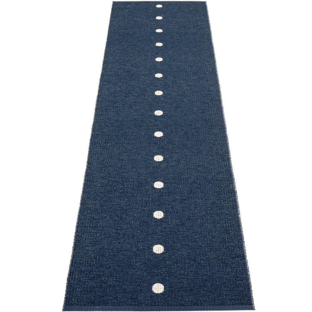 Pappelina Peg Runner - Dark Blue & Vanilla 70 x 280 cm