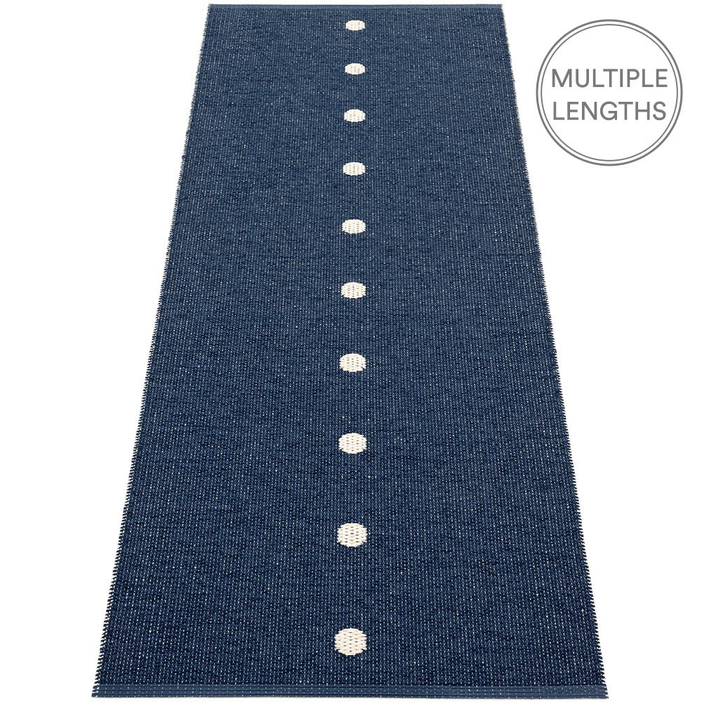 Pappelina Peg Runner - Dark Blue & Vanilla 70 x 200 cm