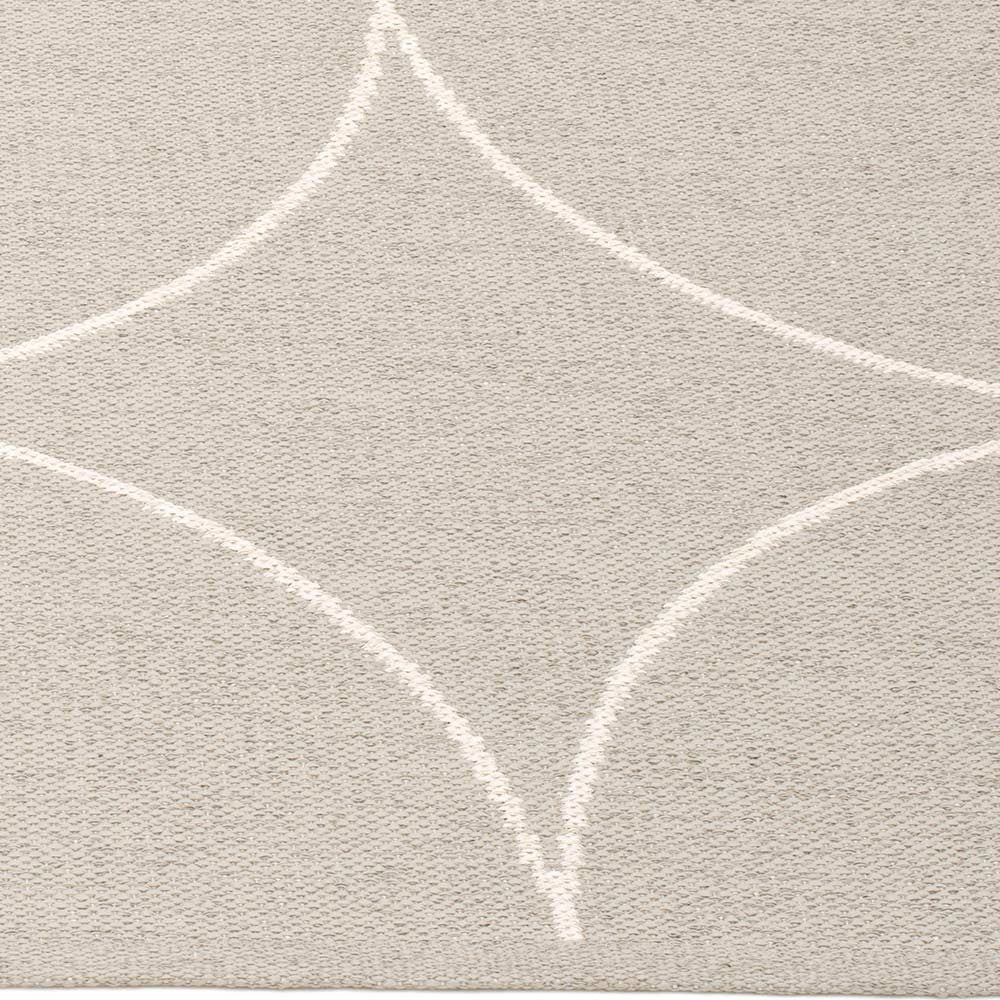 Pappelina Boo Large Rug - Linen