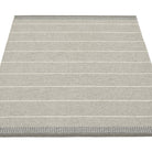 Pappelina Belle Large Rug - Concrete