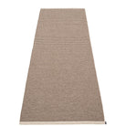 Pappelina Mono Dark Mud : Mud Runner - 70 x 200 cm