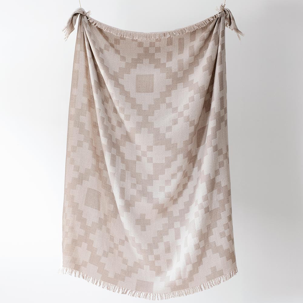 Lapuan Kankurit Huvila Blanket - Beige & White