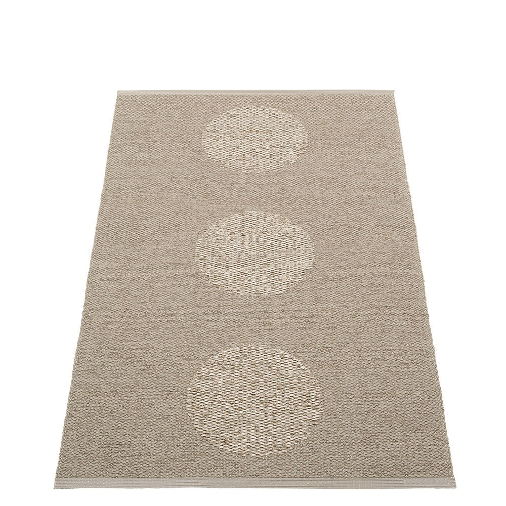 Pappelina Vera 2.0 Bio Edition Dark Linen/Linen Metallic Runner - 70 x 120 cm
