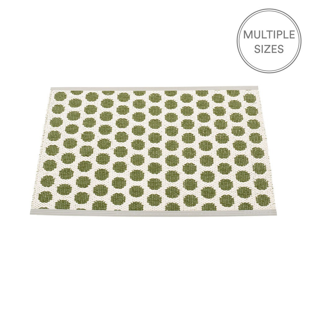 Pappelina Noa Dark Olive & Vanilla Mat - 70 x 50 cm