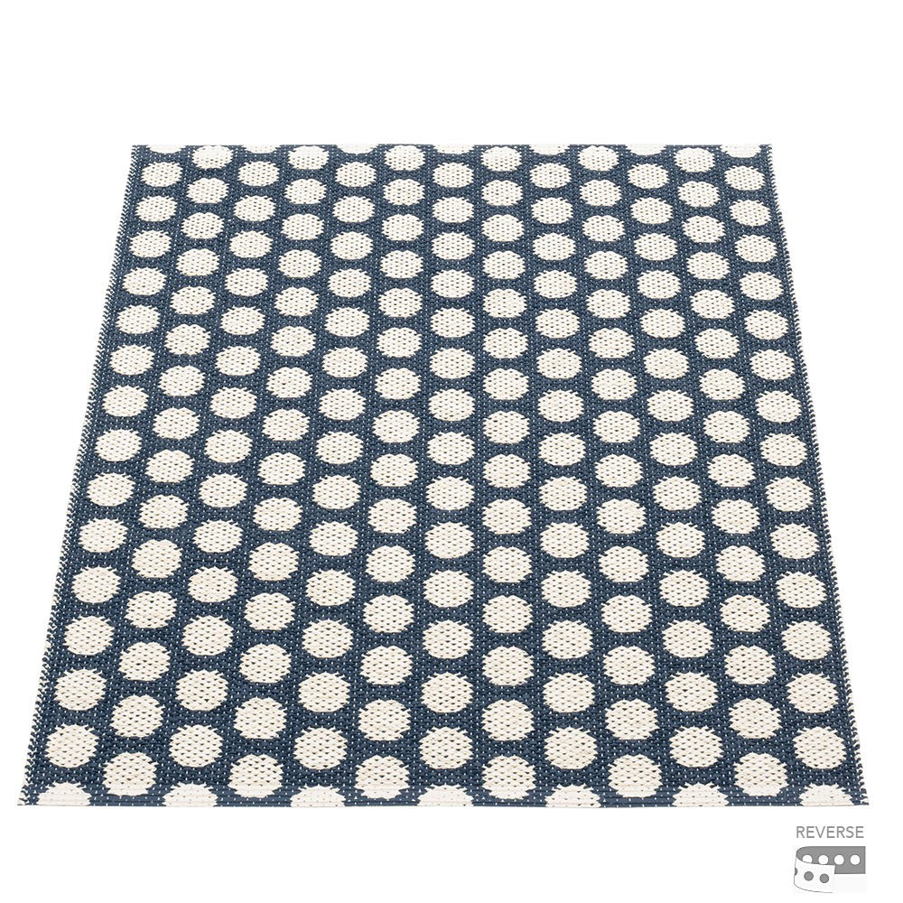 Pappelina Noa Dark Blue & Vanilla Mat - 70 x 90 cm - Reverse