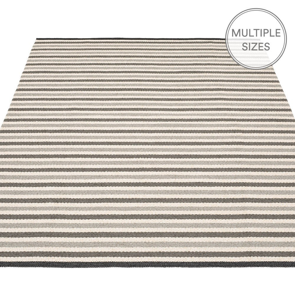 Pappelina Teo Rug - Warm Grey : Charcoal : Vanilla - 180 x 260 cm