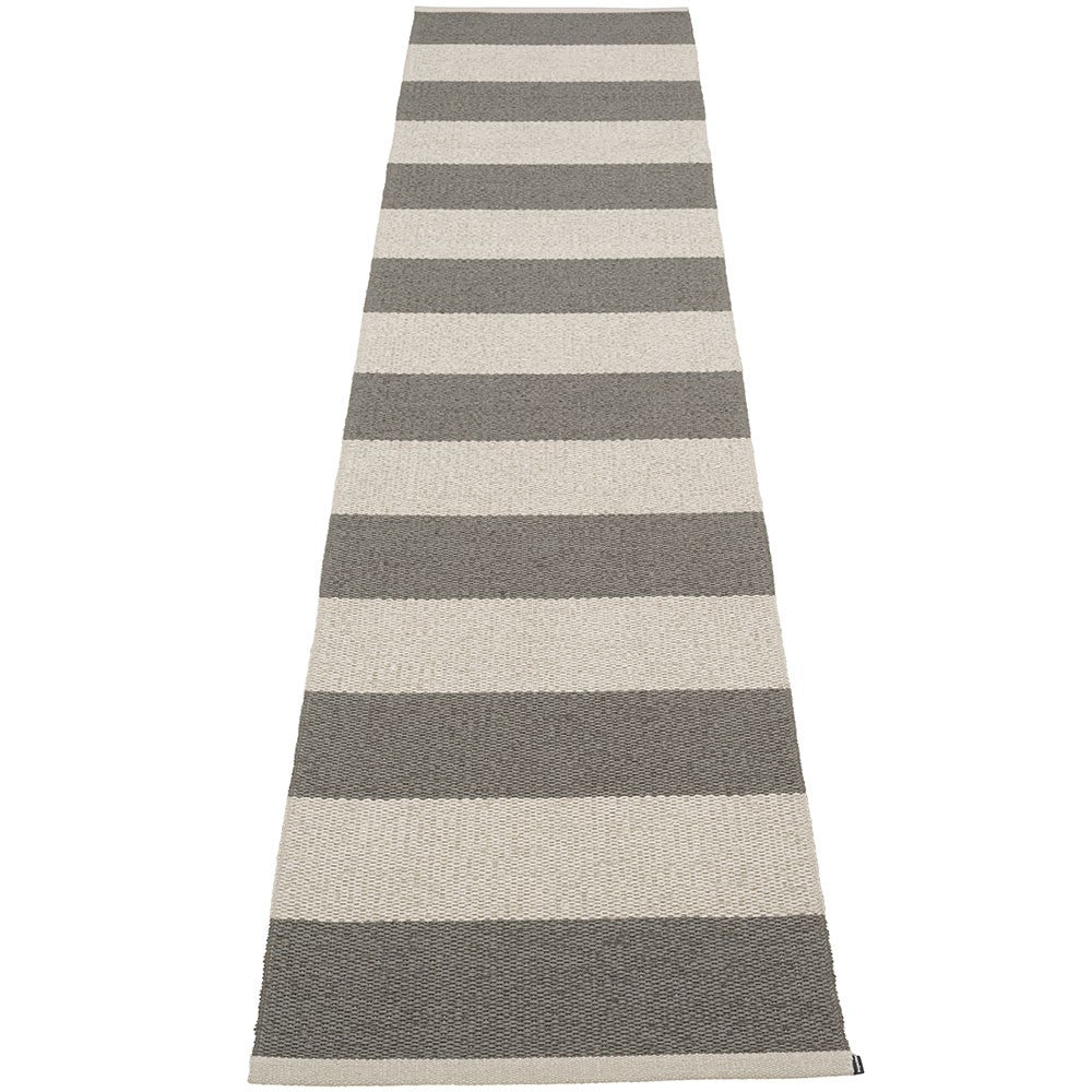 Pappelina Bob Runner - Linen & Charcoal - 70 x 300 cm