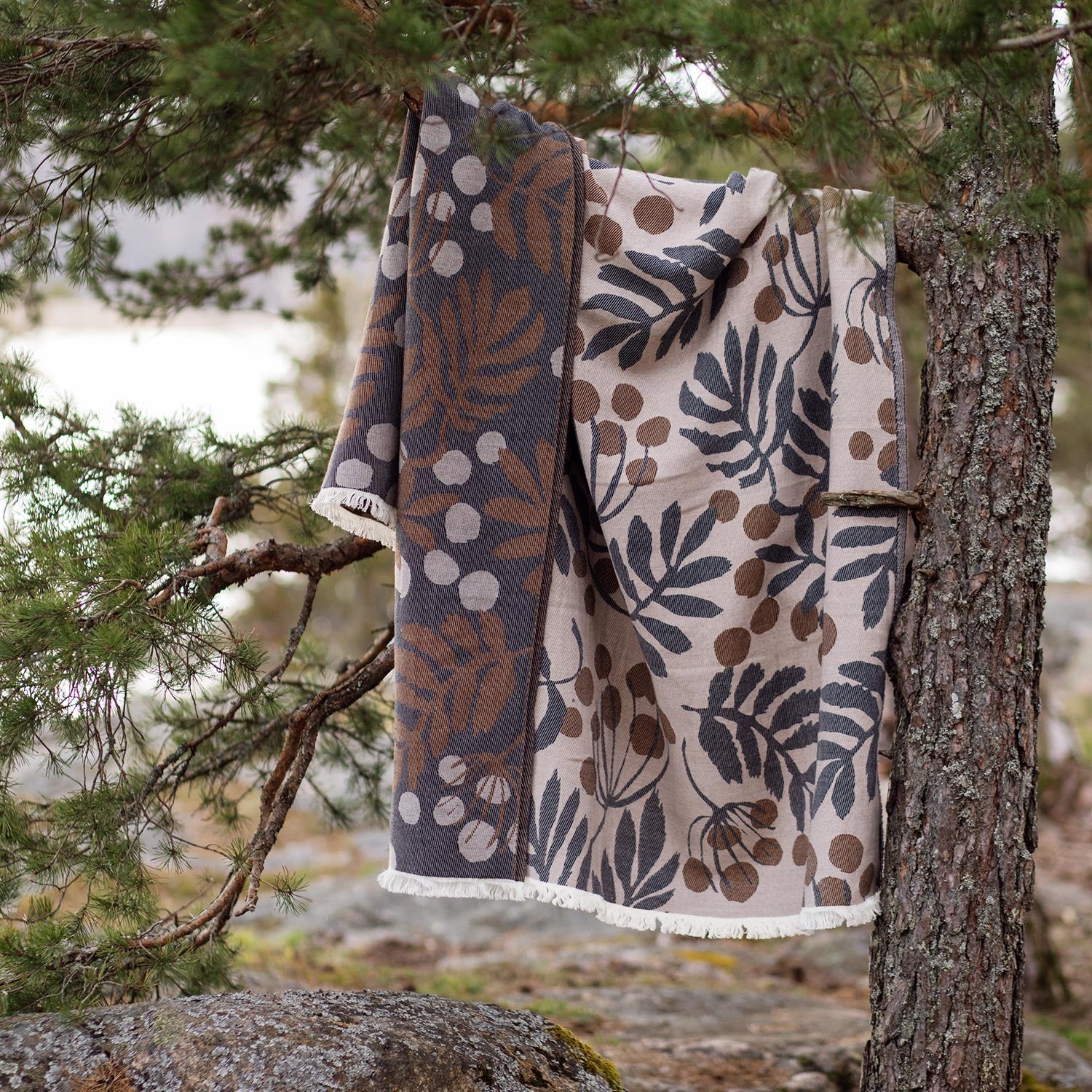 Lapuan Kankurit Pihapuu Wool & Cotton Throw - Brown